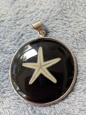 Starfish Resin Pendant Necklace in Black